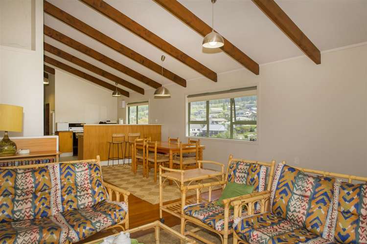 119 Oratia Place Onemana_14