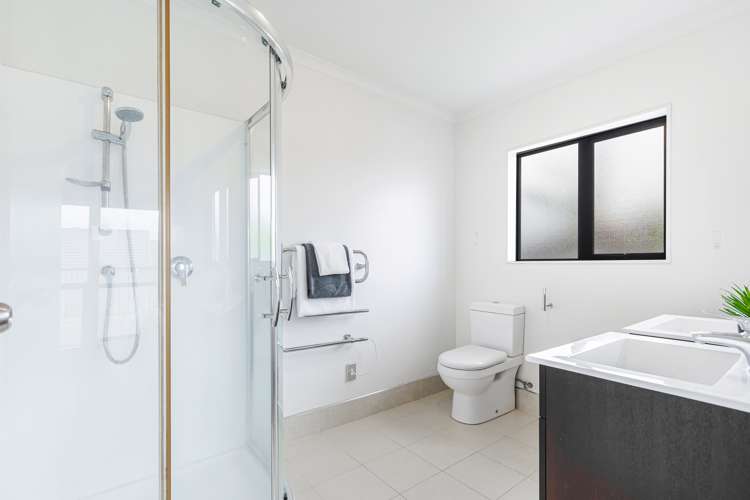 8 Bonny Crescent Massey_13