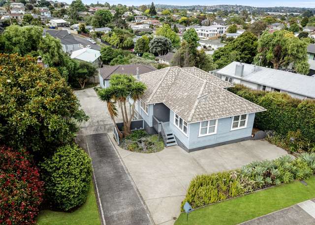 31 Riverhills Avenue Pakuranga Heights_1