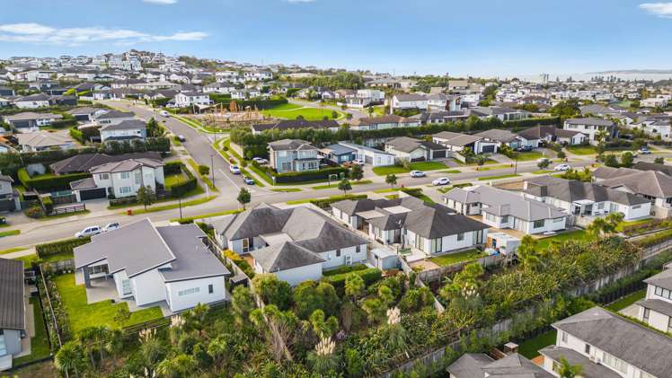 15 Flavell Drive Orewa_32