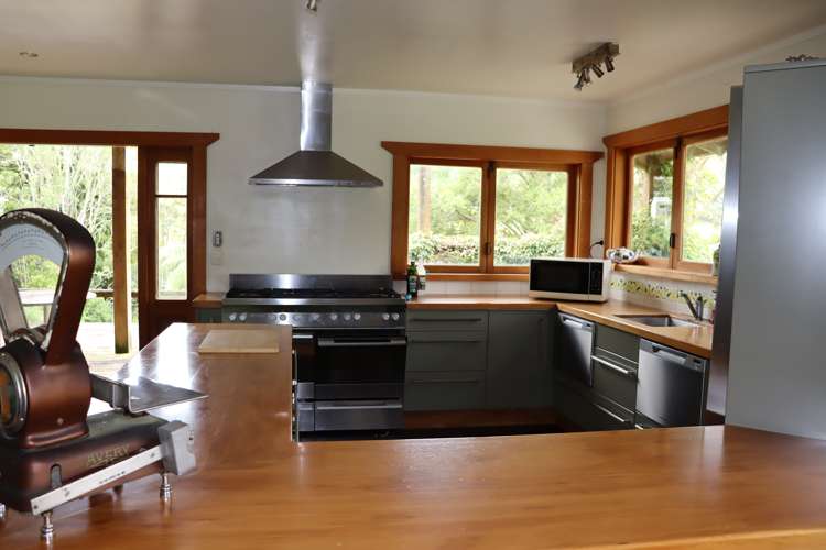 544 Mohakatino Road Mokau_6