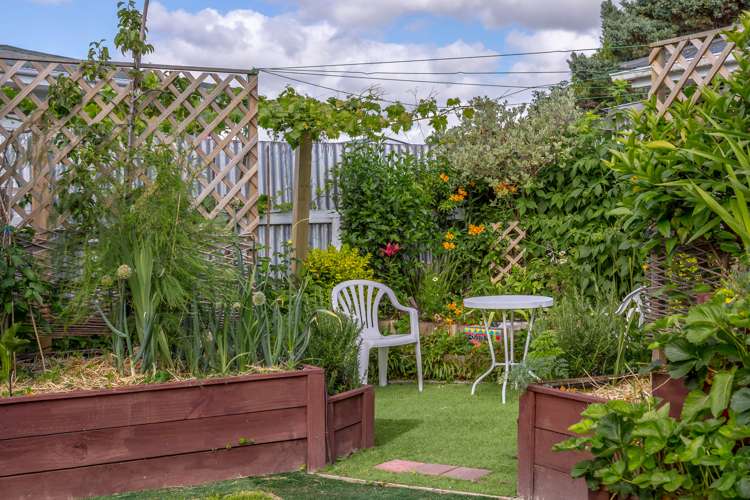 57 Intermediate Street Solway_17