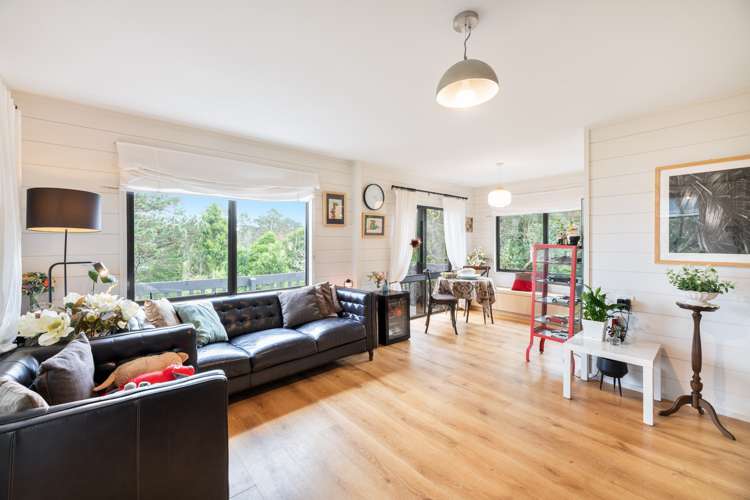 141 Attwood Road Paremoremo_10