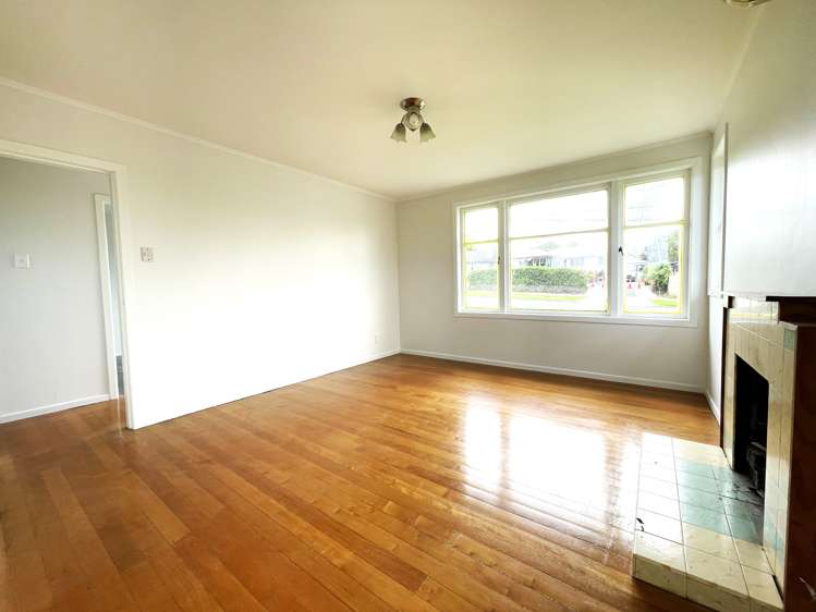 59 Roberts Rd Te Atatu South_6