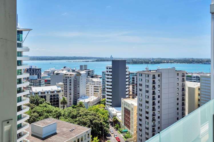 2105/10 Waterloo Quadrant Auckland Central_17