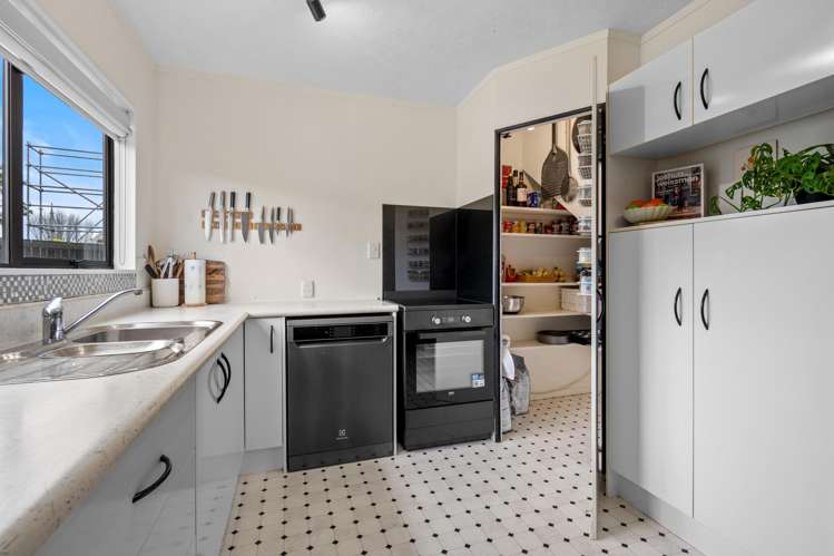 12 Eureka Place Parahaki_13