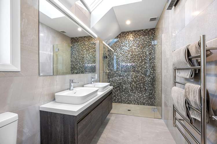 49 Vernon Drive Lincoln_17