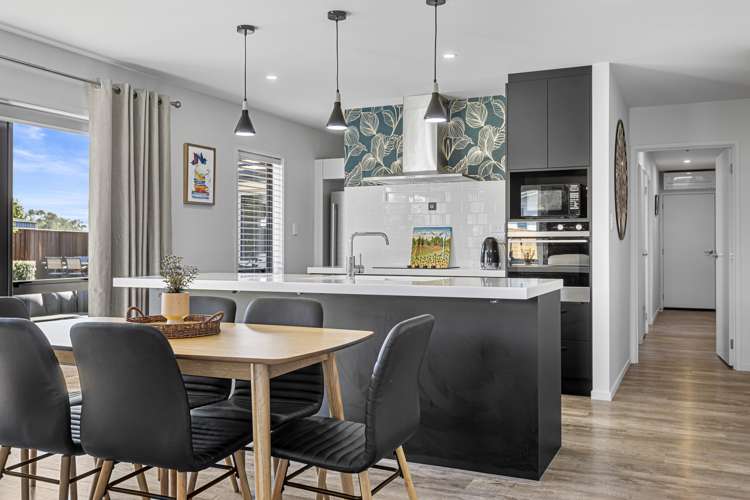 11 Tiritiri Moana Drive Pegasus_1