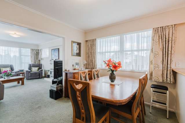 49 Garden Heights Avenue Glenview_4