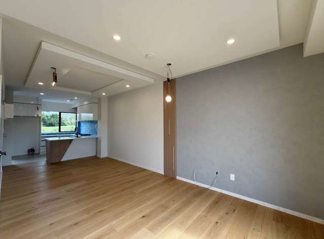 Unit 8/83 Otuwairoa Esplanade Papakura_1