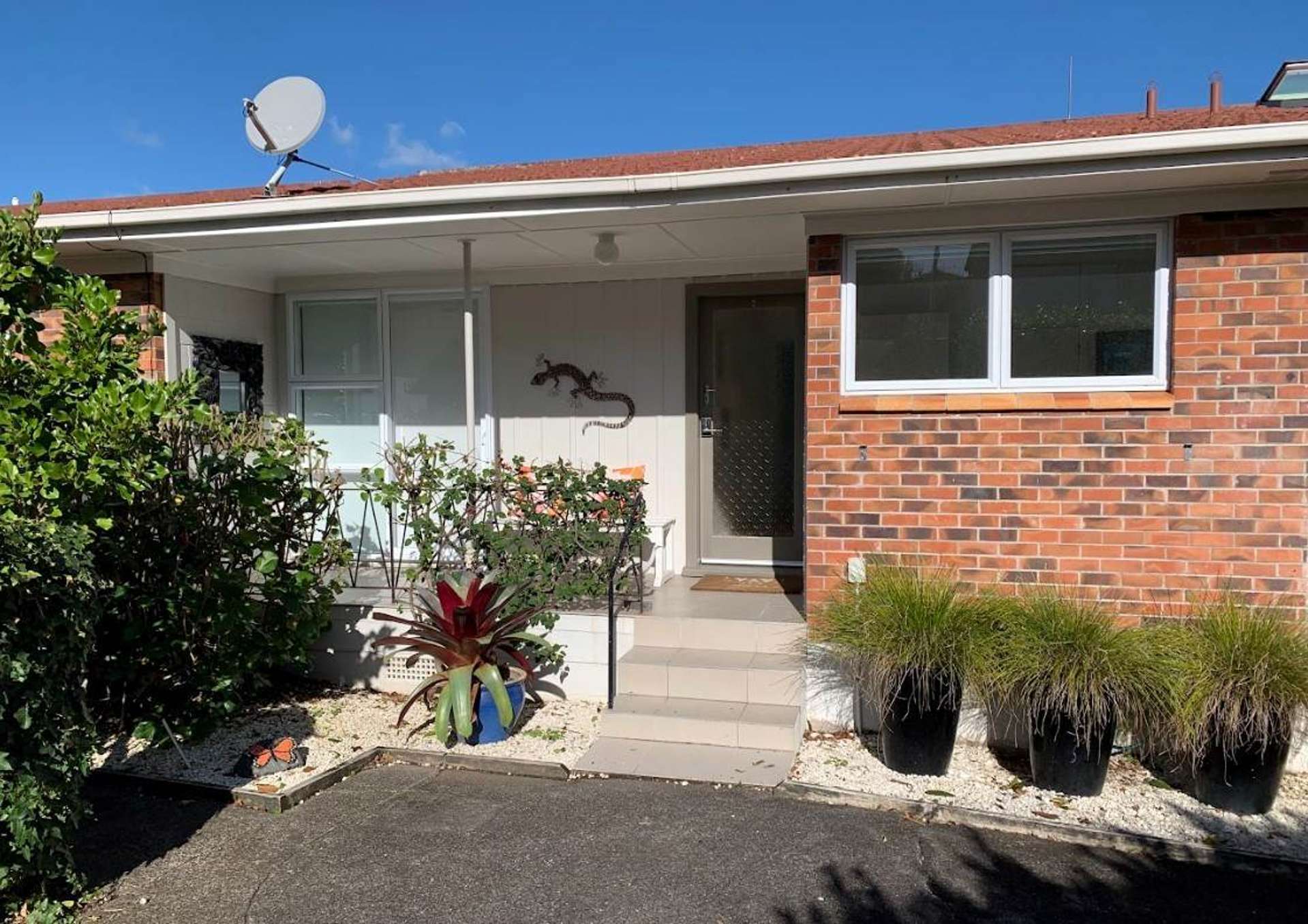 2/7a Brighton Terrace Mairangi Bay_0