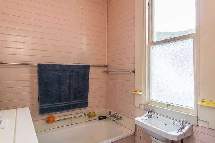 49 Pukatea Street Eastbourne_10