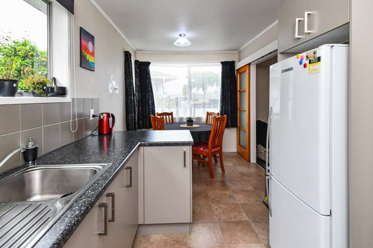 51 Hobart Crescent Wattle Downs_8