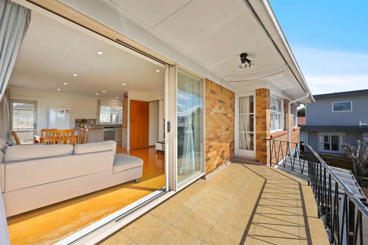 77 Macleans Road Bucklands Beach_9