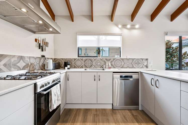 25 Broadfield Street Massey_6