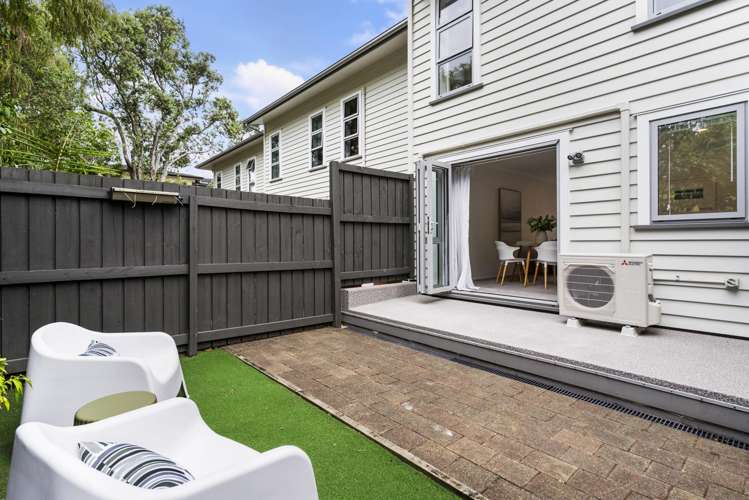 8/13 Kaihu Street Northcote_2