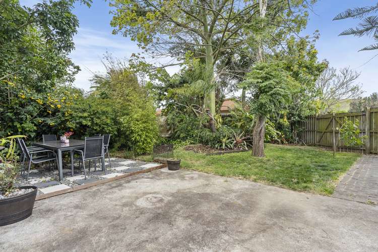 140 Coronation Road Mangere Bridge_16