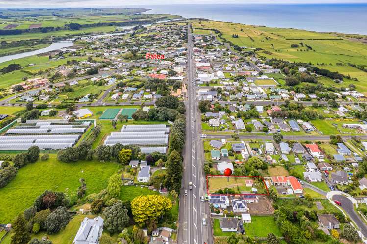 169 Egmont Street Patea_12