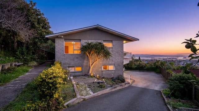 Urgent Sale - Sought-After Location With Sea Views