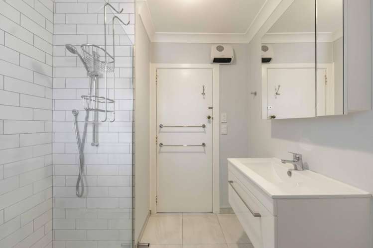 15 Macfarlane Street Hamilton East_11