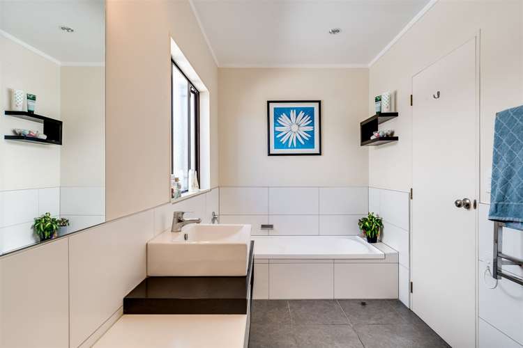 91 The Esplanade Westshore_9