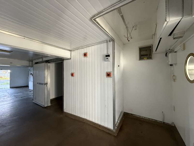 Shop 1/5 Memorial Avenue Fendalton_5