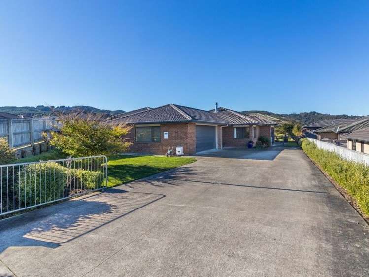 50 Percy Kinsman Crescent Riverstone Terraces_0