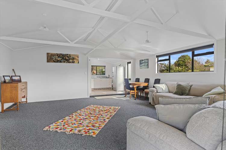 7 Rauparaha Street Marokopa_8