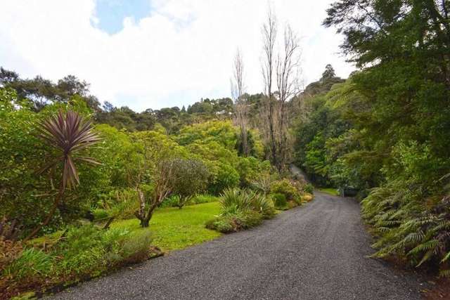 11 Deirdre Place Titirangi_1