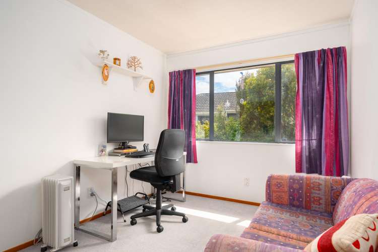 5 Longmont Terrace Churton Park_15