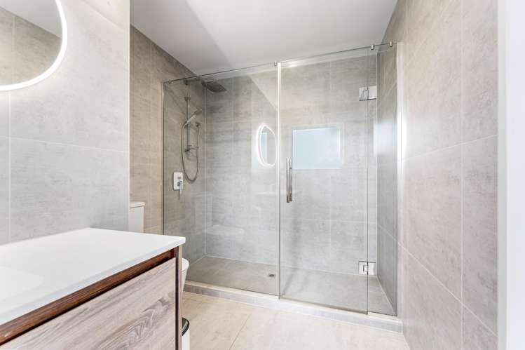 2 Boocock Crescent Orewa_19