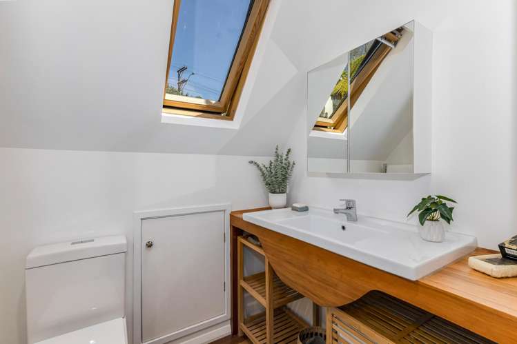 144 Hill Road Belmont_16