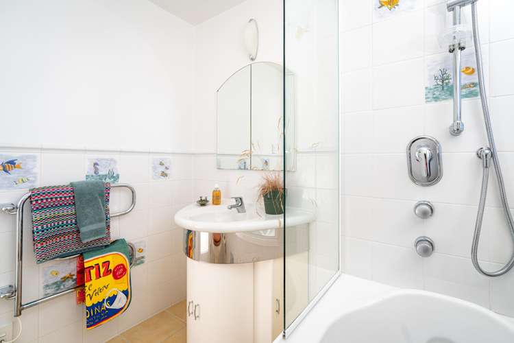 7A/19 Maida Vale Road Roseneath_23