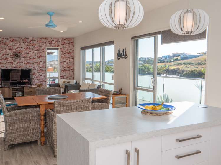 13 Protea Drive Cable Bay_10