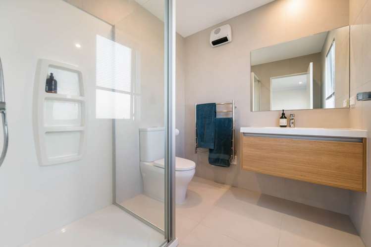 28 Matairangi Avenue Totara Heights_12