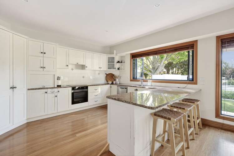 203 Athlone Drive Cambridge_5