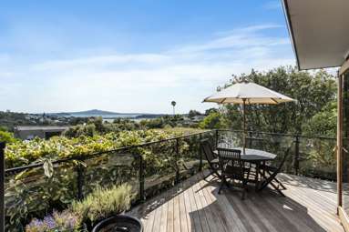 83 Bassett Road_1