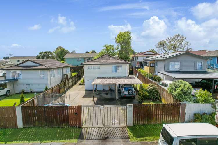 2/4 Ebenezer Way Clendon Park_11