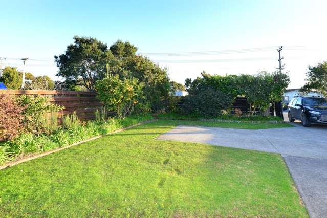 98 Vipond Road Stanmore Bay_3