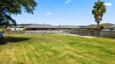 12 and 14 Aitkenhead Court, Parakai_1