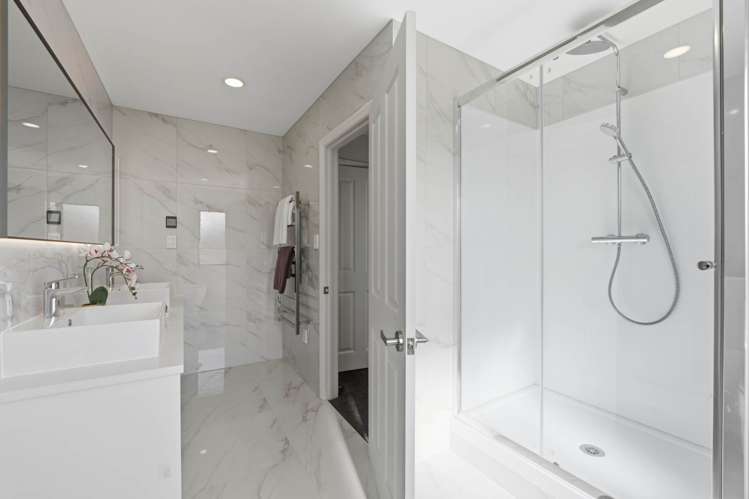 8 Capistrano Mews Goodwood Heights_17