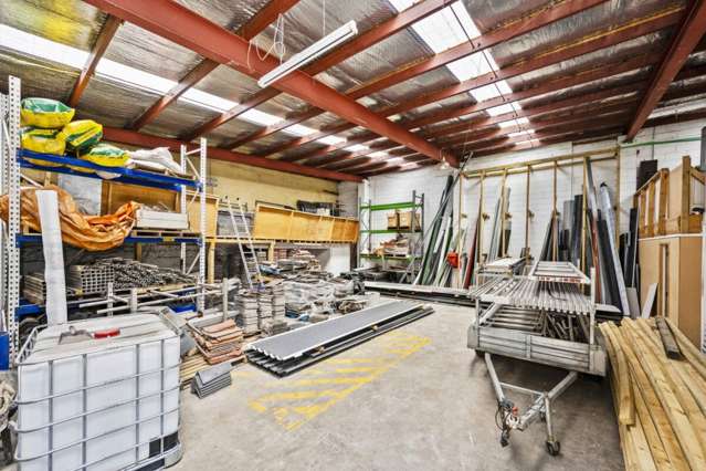 5 & 5A Beasley Avenue Penrose_2