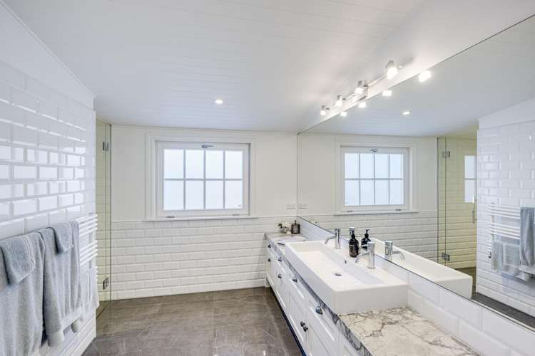 59 Busby Hill Havelock North_23