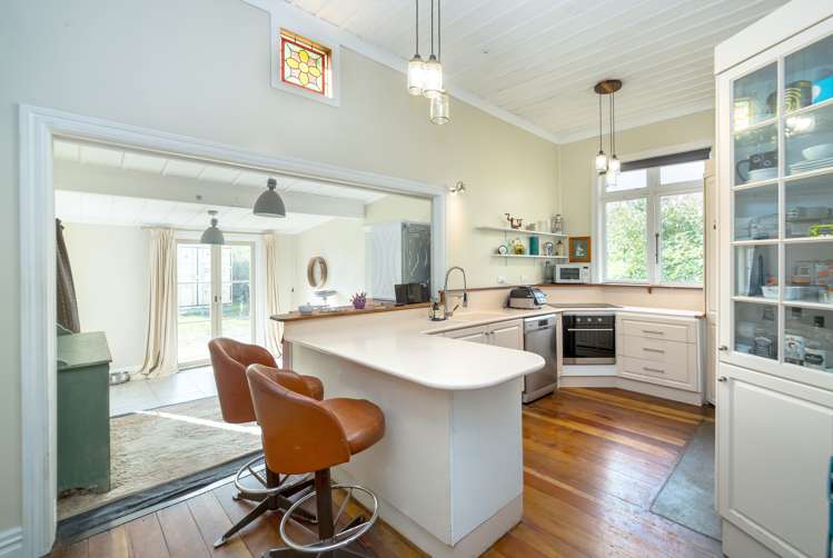 12 Clifton Avenue Carterton_4