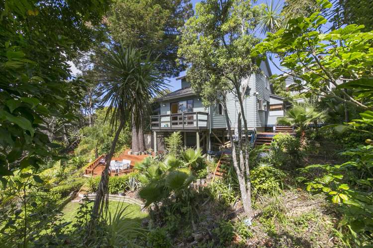 1/20 Deane Avenue Titirangi_1