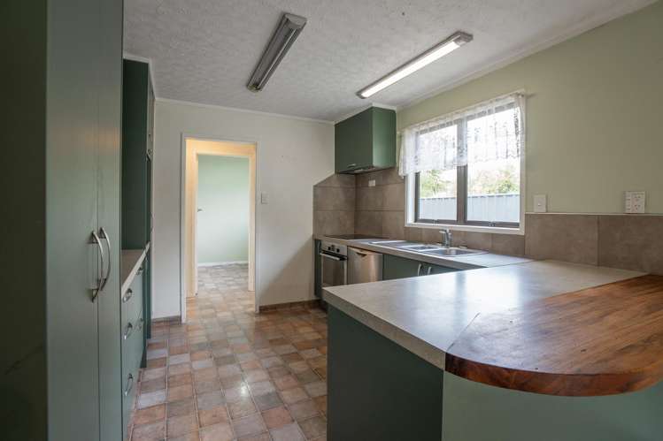 102 Taupahi Road_5