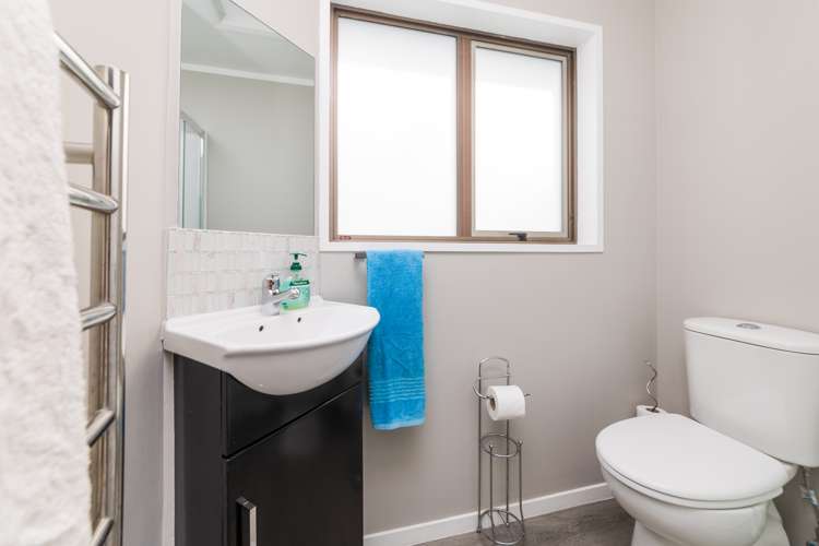 24 Cedar Crescent Feilding_15