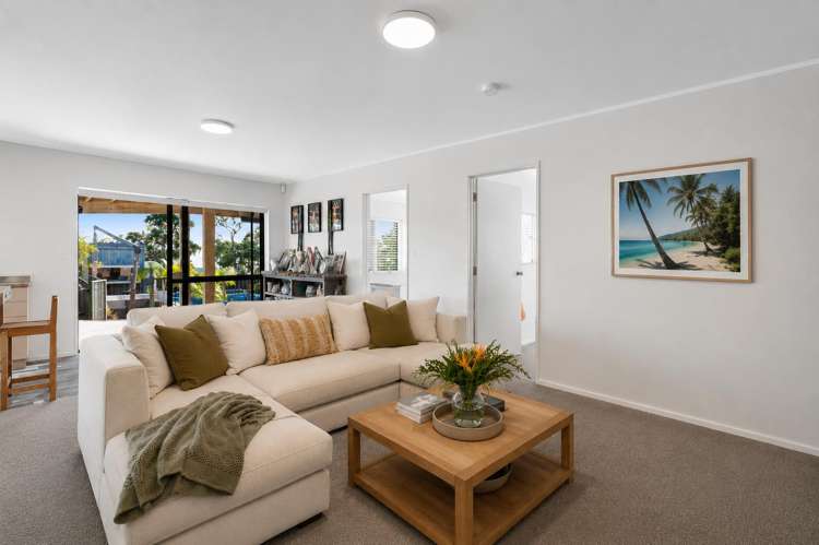 1418 Whangaparaoa Road Army Bay_18