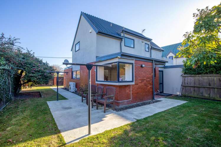 2/10 Nortons Road Avonhead_1