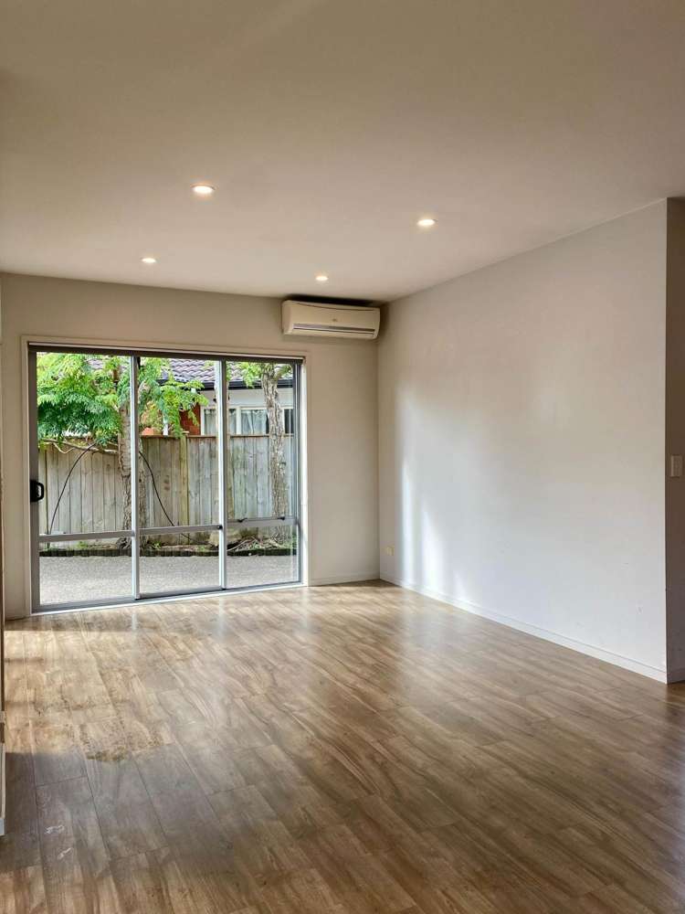 22 Salford Crescent Flat Bush_7